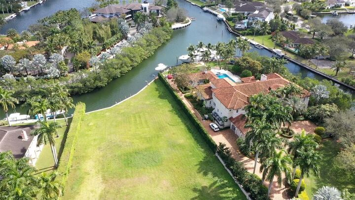 Property Photo:  9175 Arvida Dr  FL 33156 