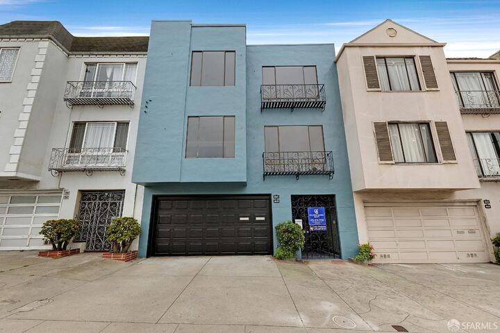 Property Photo:  4039-4041 Mission Street  CA 94112 