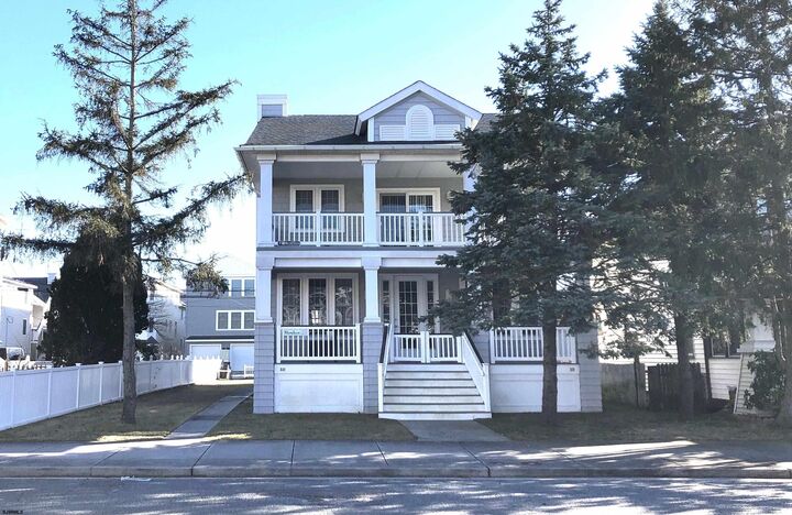 Property Photo:  329 Ocean Ave 1st Floor  NJ 08226 