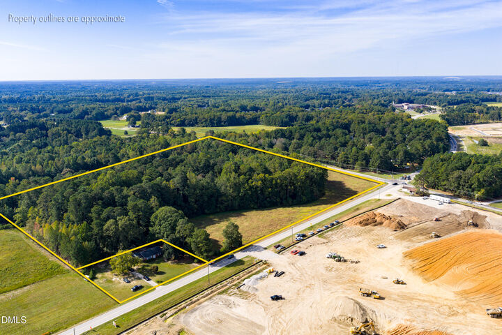 Property Photo:  1205 Wendell Falls Parkway  NC 27591 