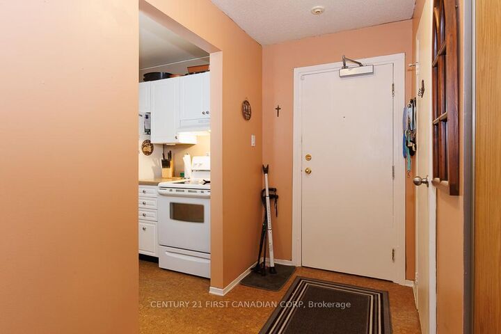 Photo de la propriété:  725 Deveron Crescent 204  ON N5Z 4X3 