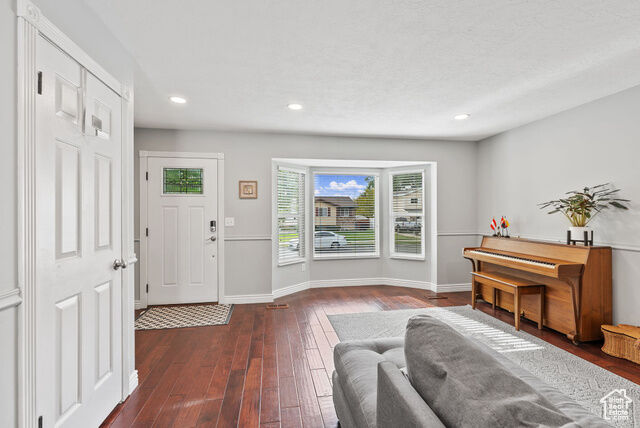 Property Photo:  11077 S Hawkwood Dr  UT 84094 