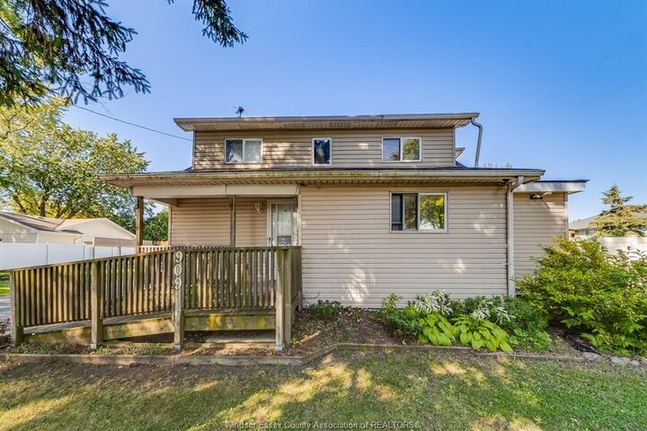 Photo de la propriété: 909 Bushey Street ON N0R 1N0