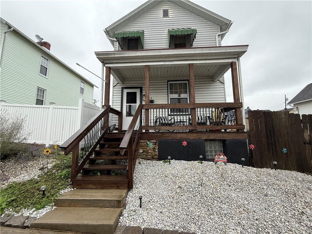 Property Photo: 1213 Elm St PA 15601