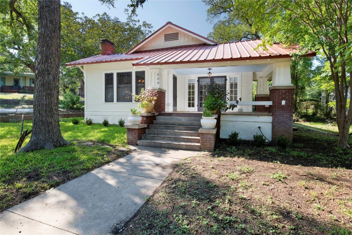Property Photo: 620 Rogers Street TX 78666