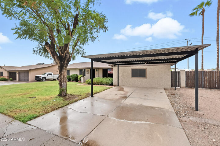 Property Photo:  3930 W Desert Hills Drive  AZ 85029 