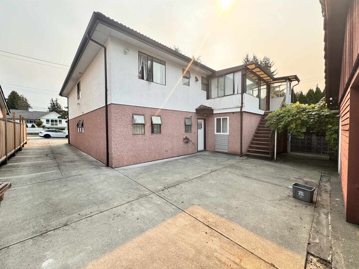 Property Photo: 7295 Sussex Avenue BC V5J 3V6