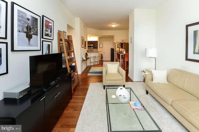 Property Photo:  1600 Arch Street 1407  PA 19103 