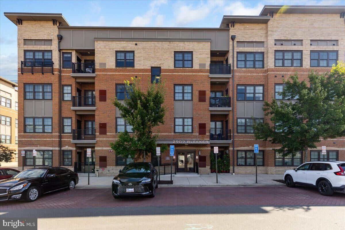 Property Photo:  2907 Bleeker Street 3-106  VA 22031 