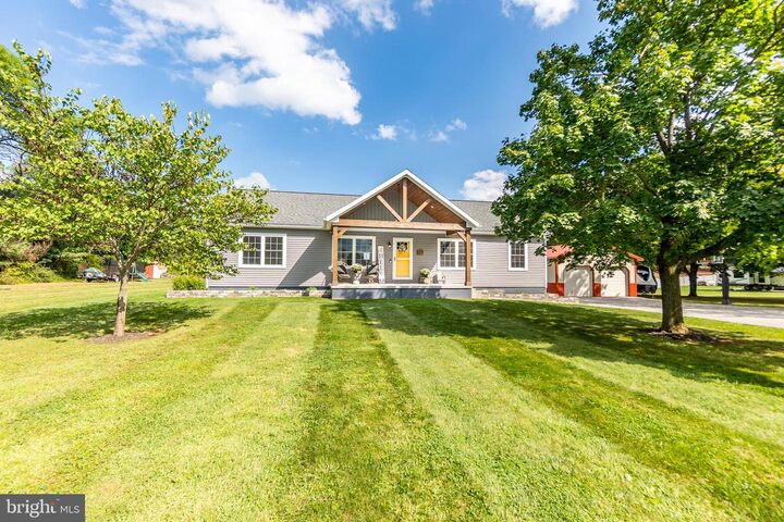 Property Photo:  49 Pine Road  PA 17301 