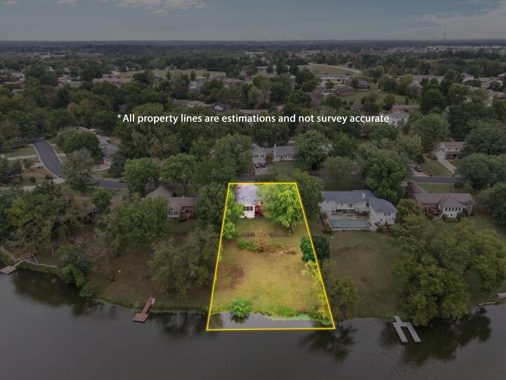 Property Photo:  302 N Cedar Lake Dr  MO 65203 