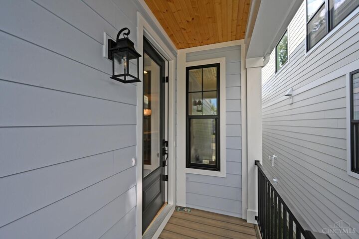 Property Photo:  3723 Drakewood Drive  OH 45209 