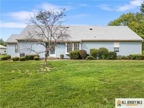 Property Photo:  16 Alex Hamilton Court B  NJ 08831 