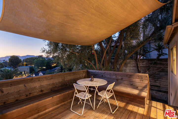 Property Photo:  2143 Lemoyne St  CA 90026 