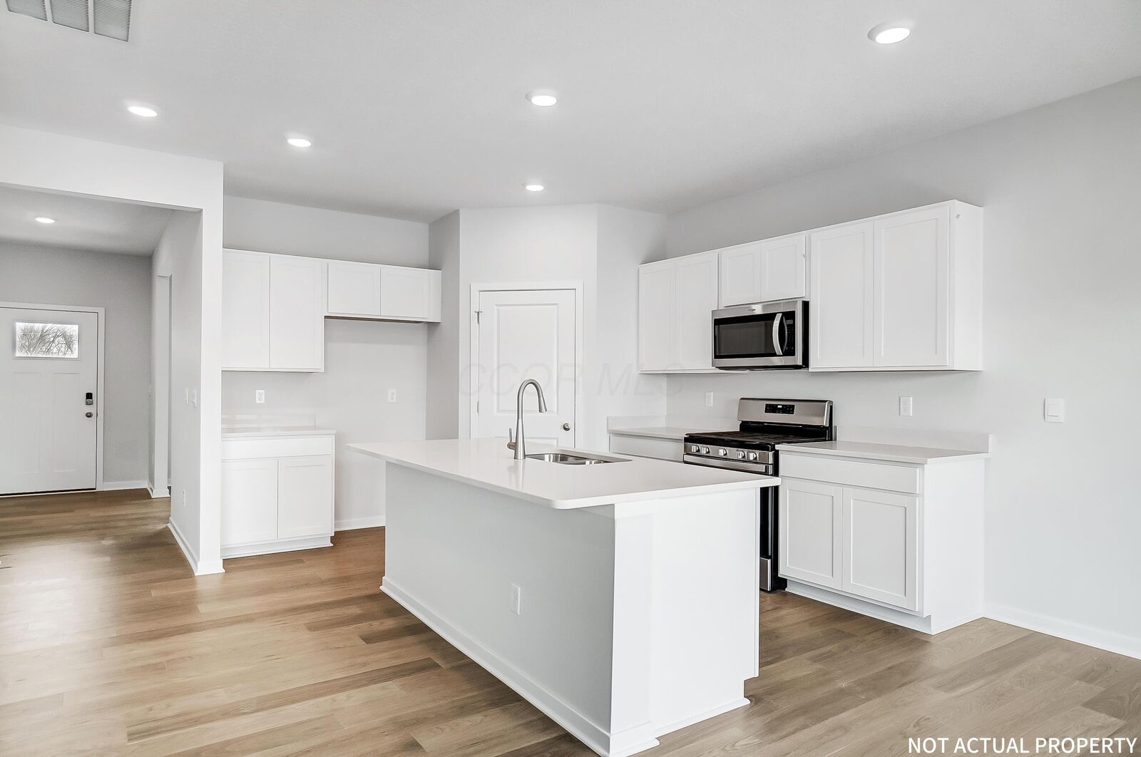 Property Photo: 1095 Hartford Lane OH 43140