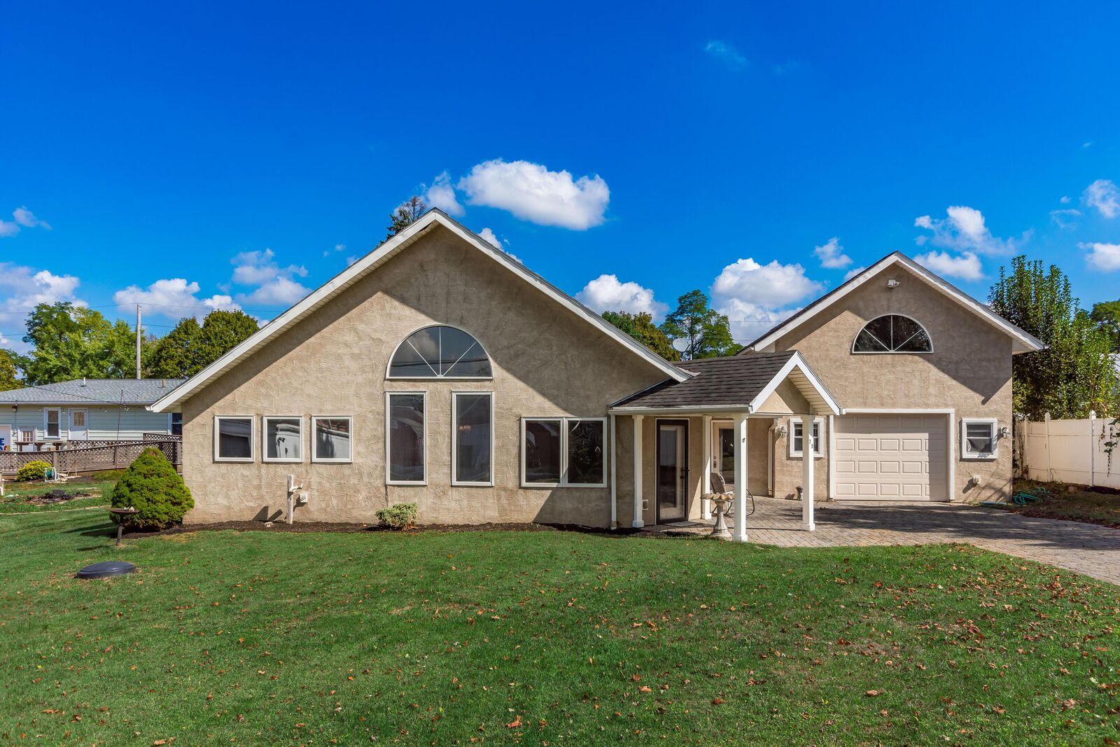 Property Photo:  73 E North Street  OH 43136 