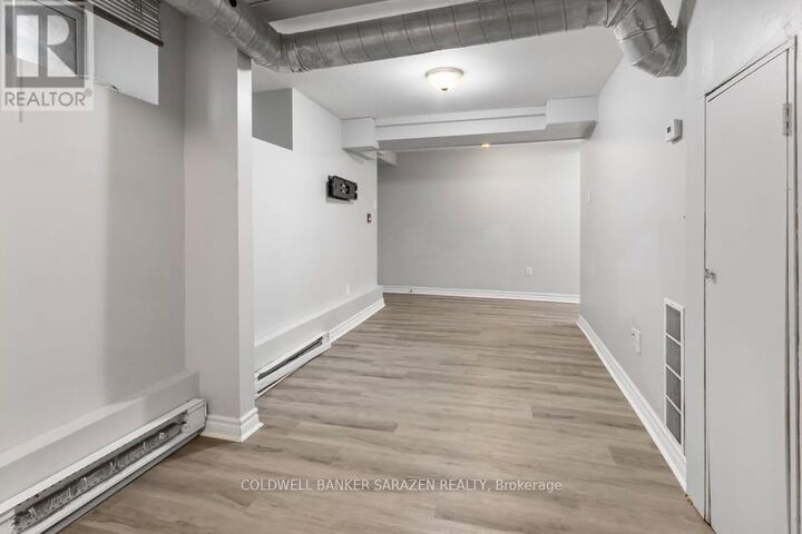 Property Photo:  140 Osgoode Street 4  ON K1N 6S6