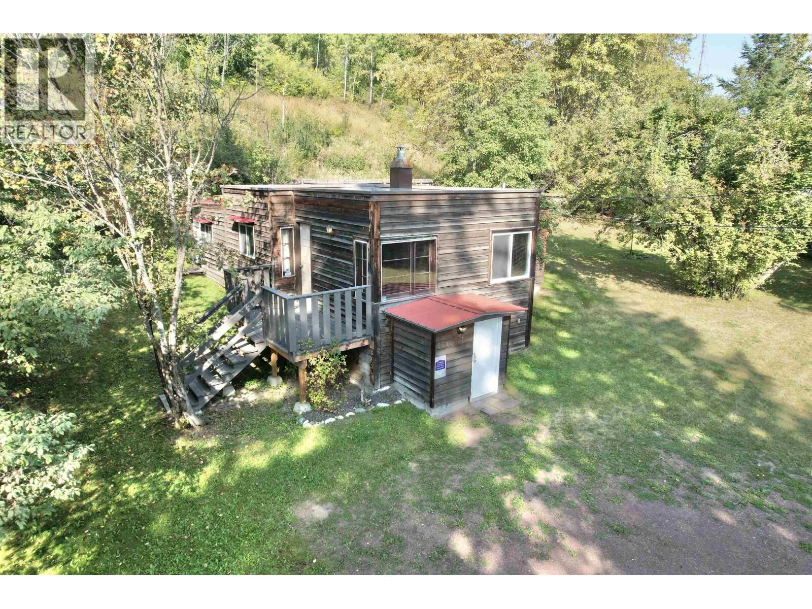 Photo de la propriété:  551 Edkins Street  BC V2J 1X7 