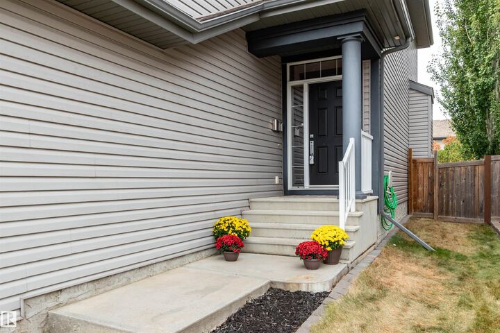 Property Photo:  5408 Sunview Bay  AB T8H 0K3 