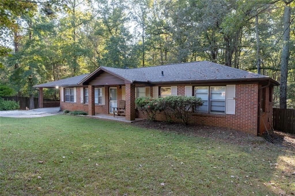 Property Photo: 1270 Peeks Ford Road SE GA 30013