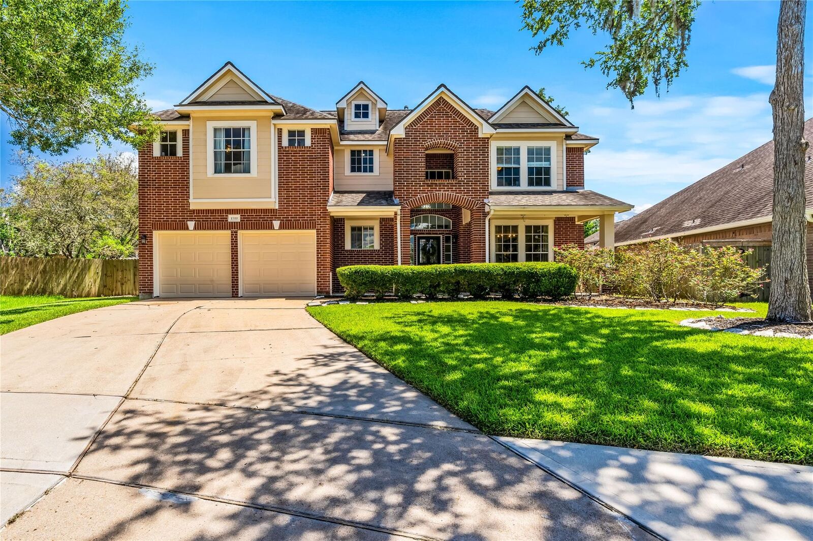 Property Photo:  1318 Summer Forest Drive  TX 77479 