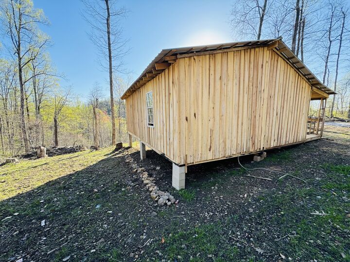 Property Photo:  9999 Highway 2004  KY 40447