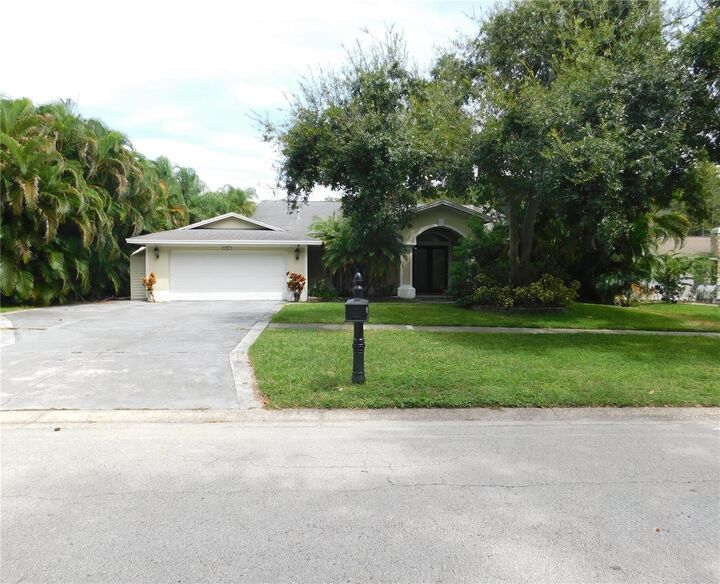2661 Winding Wood Drive  Clearwater FL 33761 photo