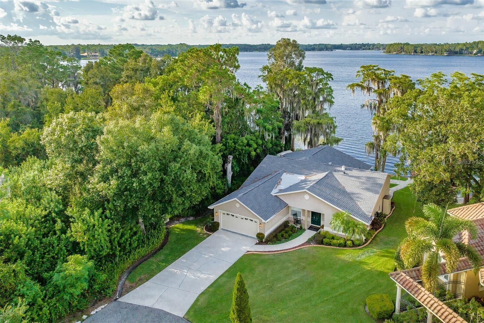 Property Photo: 17527 Canal Shores Drive FL 33556