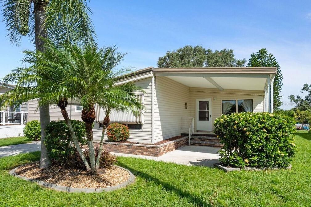 Property Photo: 712 Fairmount Drive FL 34287