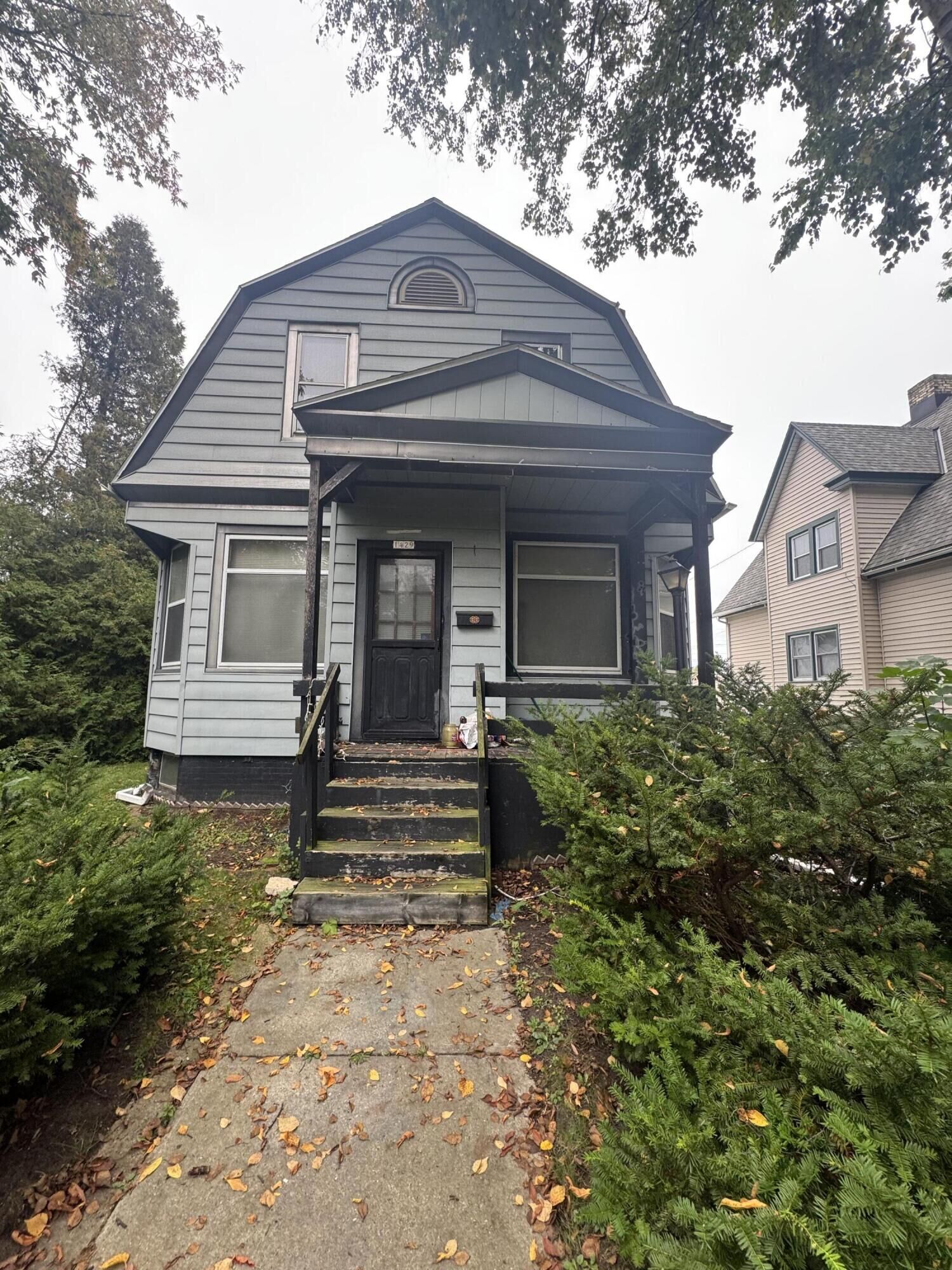 Property Photo:  1429 S 9th St  WI 53081 