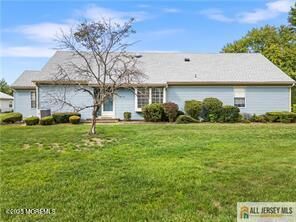 Property Photo:  16 Alexander Hamilton Court B  NJ 08831 