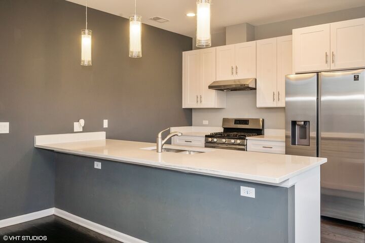 Property Photo:  2910 S Archer Avenue 2B  IL 60608 