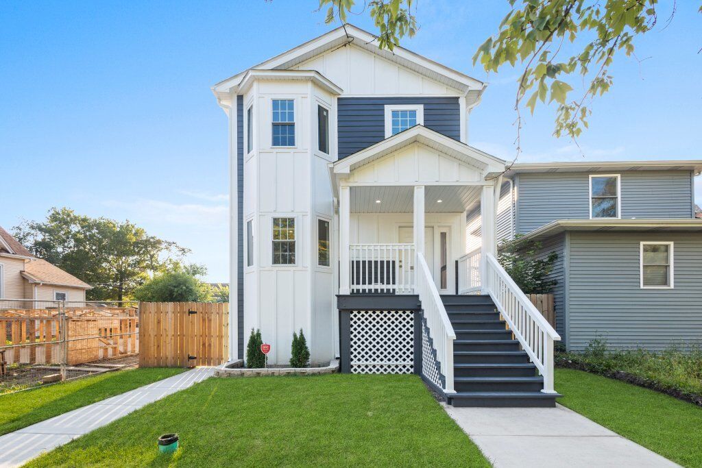 Property Photo:  1610 S Fifth Avenue  IL 60153 