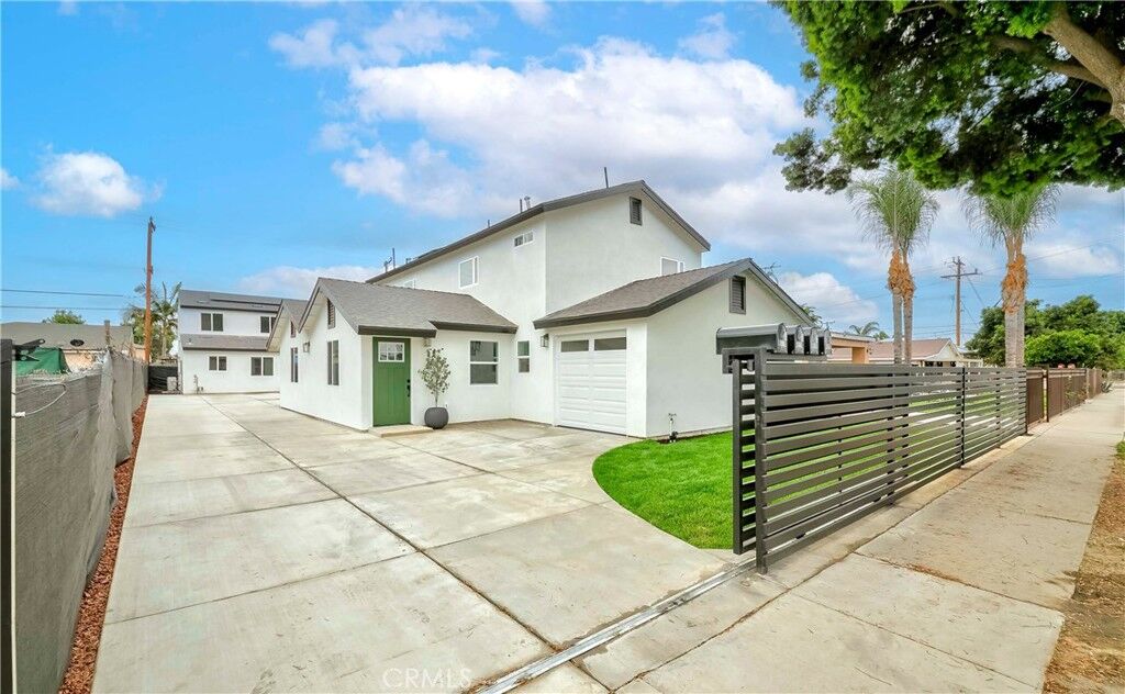 Property Photo:  6818 Florence Place  CA 90201