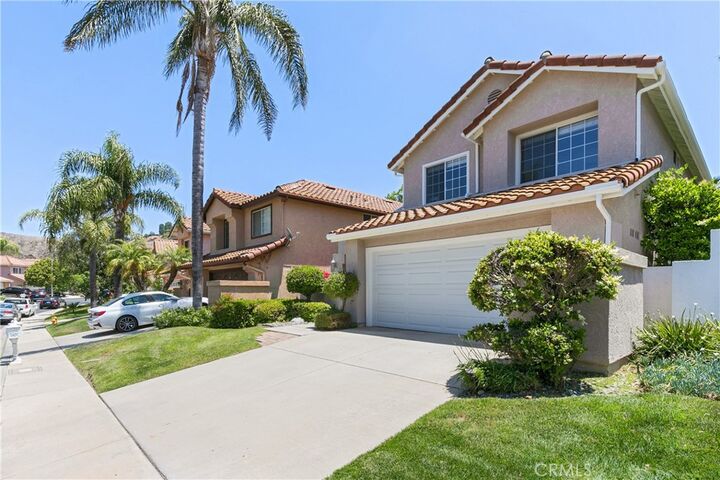 Property Photo:  24672 Calle Largo  CA 91302 