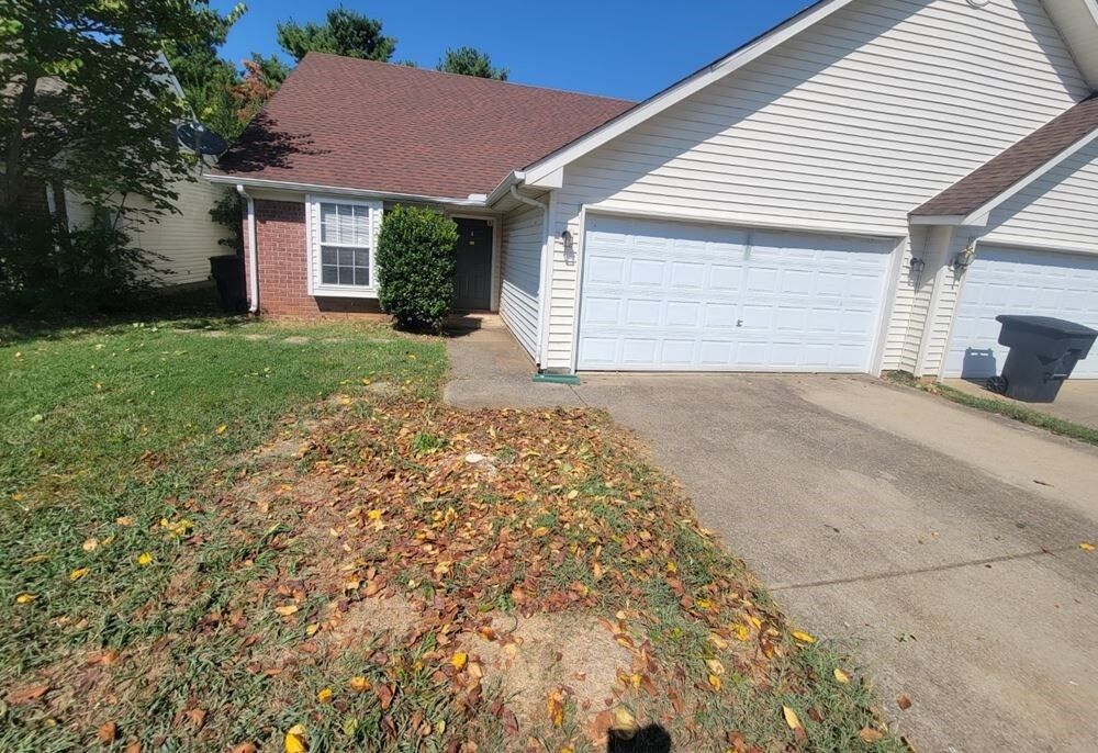 Property Photo: 262 Indian Park Dr TN 37128