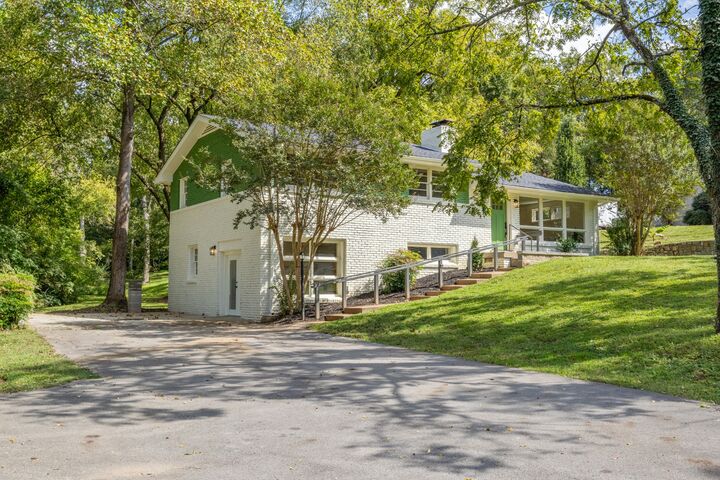 740 Currey Rd  Nashville TN 37217 photo