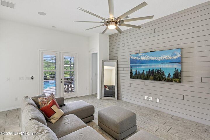 Property Photo:  12160 Creek Preserve Drive  FL 33579 