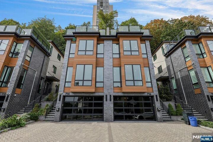 716 Undercliff Avenue 716  Edgewater NJ 07020 photo