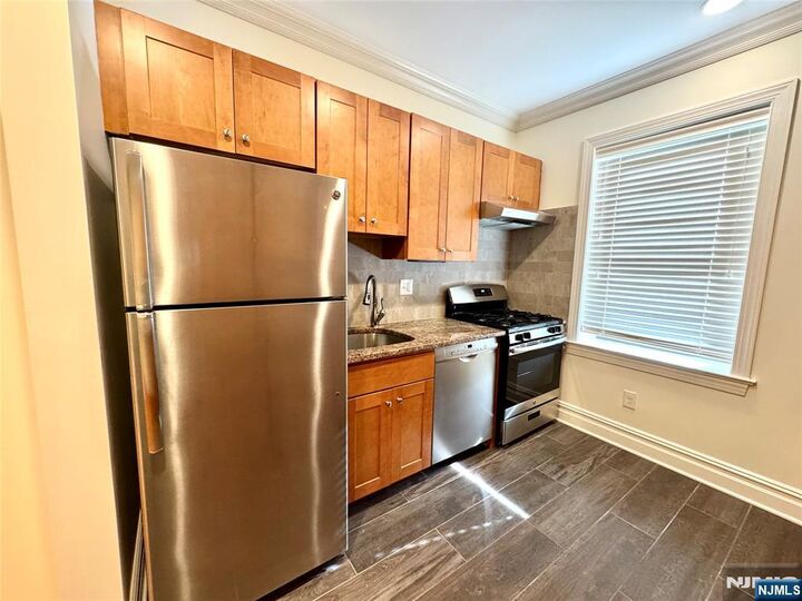 Property Photo:  855 Broad Avenue 3  NJ 07657 
