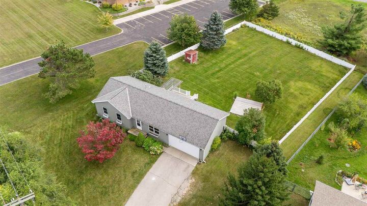 3652 Country Club  Petoskey MI 49770 photo