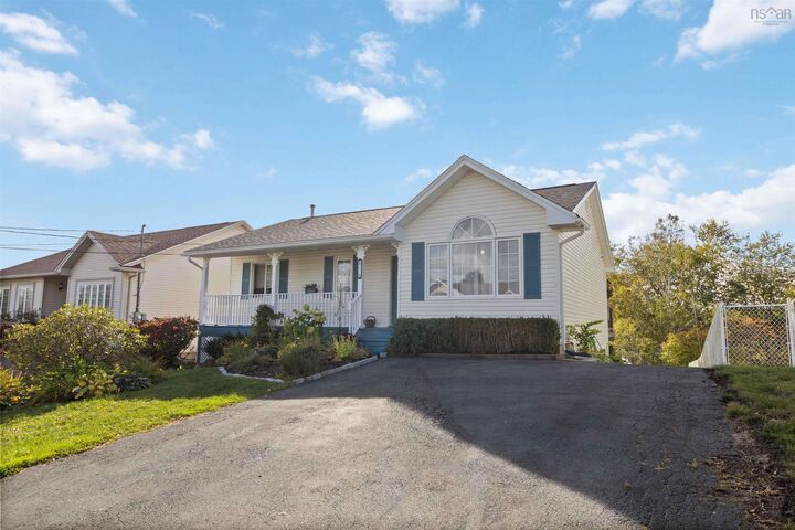 Property Photo:  62 Bucheron Crescent  NS B4E 3H1 
