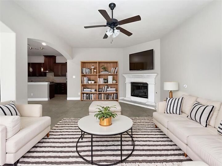 Property Photo:  904 Memory Lane  TX 75072 