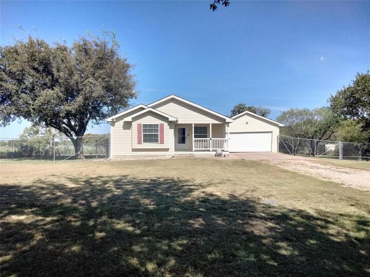 855 Tom Sawyer Road  Ennis TX 75119 photo