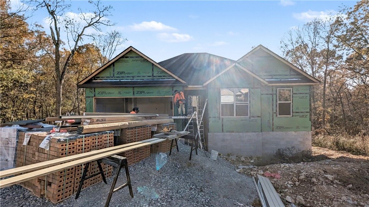 Property Photo: 34 Queensferry Drive AR 72715