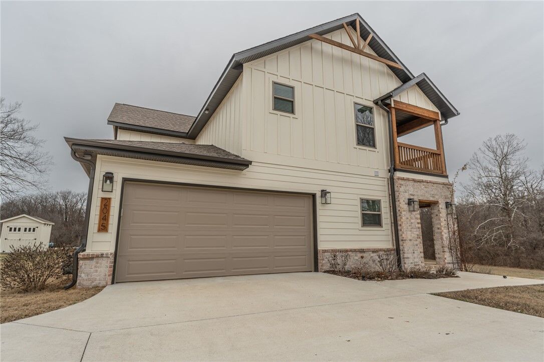 Property Photo: 2045 N Sunshine Road AR 72704