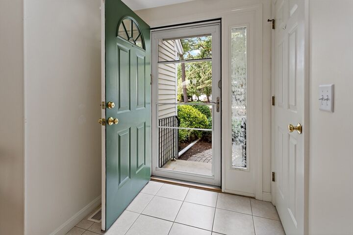Property Photo:  5 Friendship Ct 89  MA 02649 