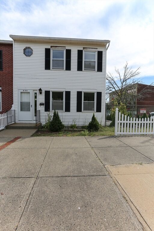 Property Photo:  494 Maple St 494  MA 01040 