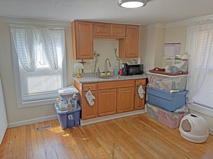 Property Photo:  8 Read St  MA 01850 
