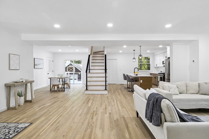 Property Photo:  7 Wesleyan, St  MA 01545 